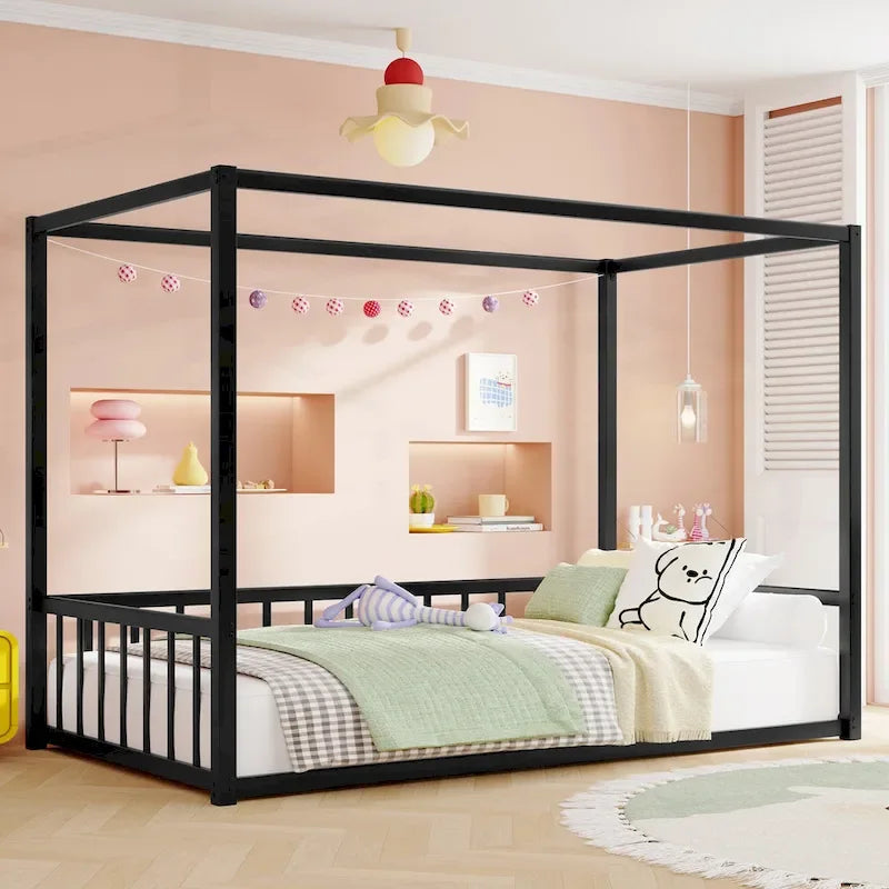 Modernes Doppelbett aus Eisen mit niedrigem Rahmen, multifunktionalen Schutzgittern und stabiler Konstruktion