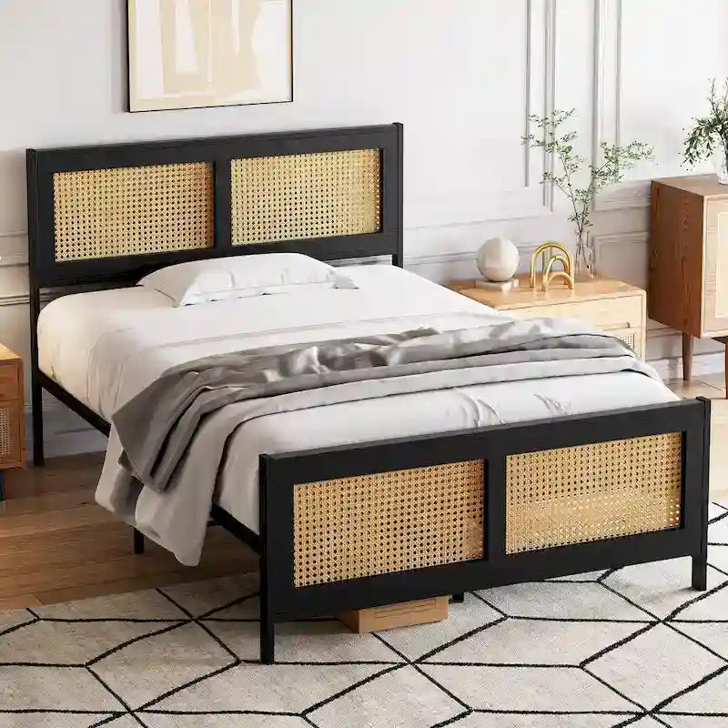 Bettgestell mit Kopf- und Fußteil aus Rattan