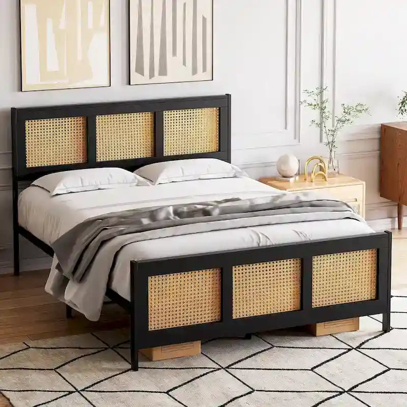 Bettgestell mit Kopf- und Fußteil aus Rattan